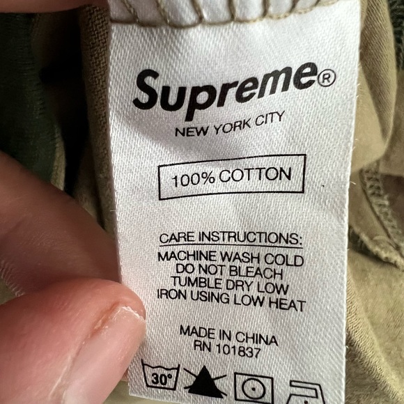 Supreme Men’s Camouflage Print Crew Neck Medium Shirt - Picture 4 of 4